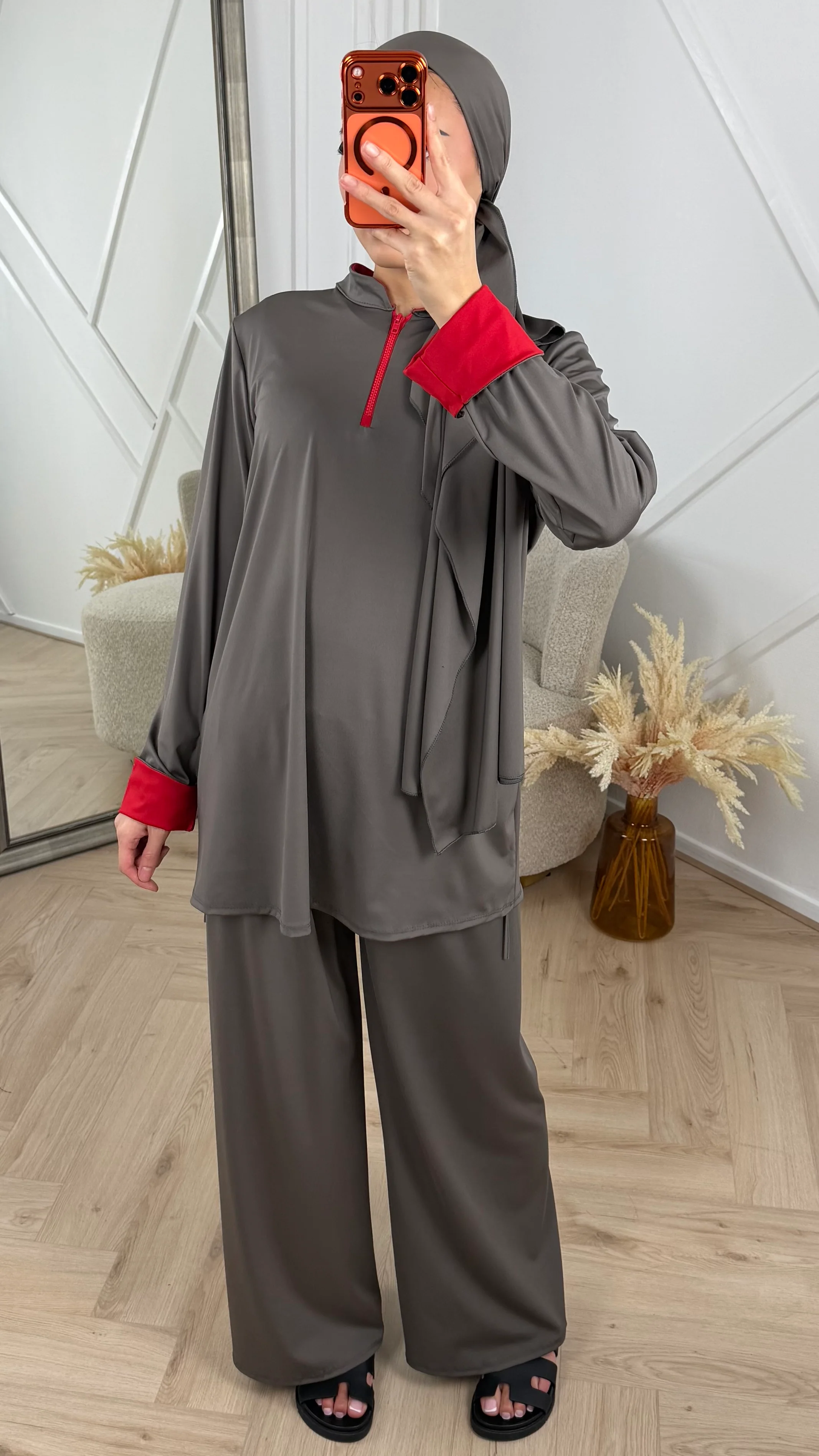 Sportieve Burkini Set met Contrast Rits en Omslagmanchetten - Image 8
