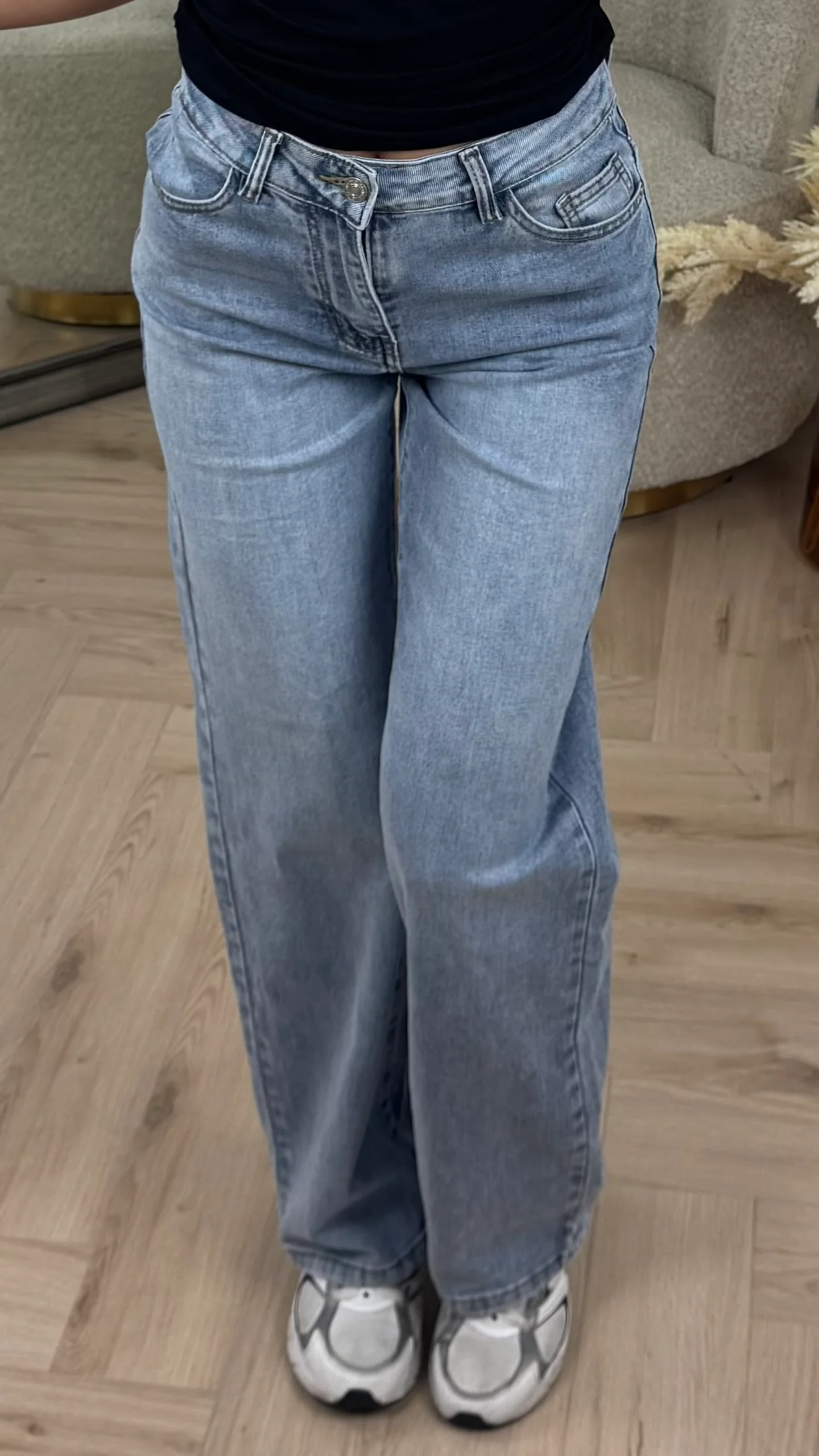 Straight Leg Jeans met Destroyed Details en Statement Achterzak HM1576-1 - Image 2