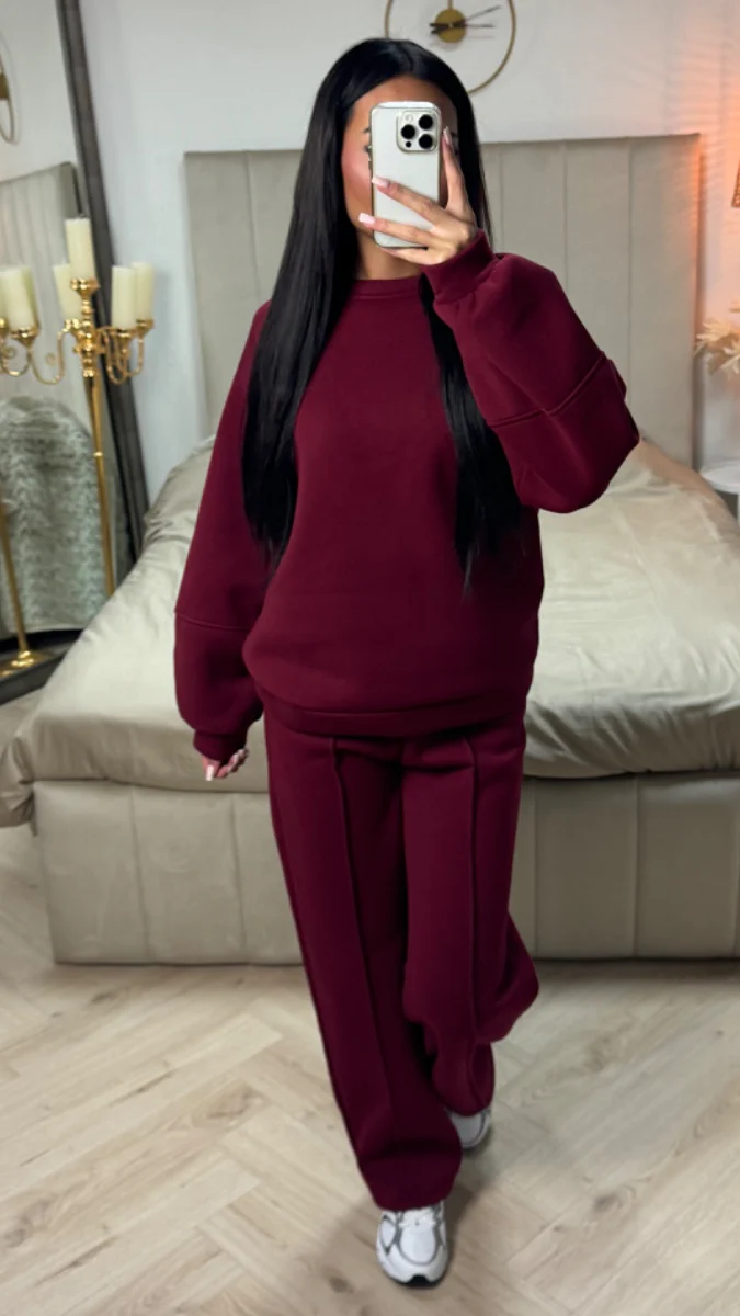 Thick Jogging Set Seam Detail - Image 11