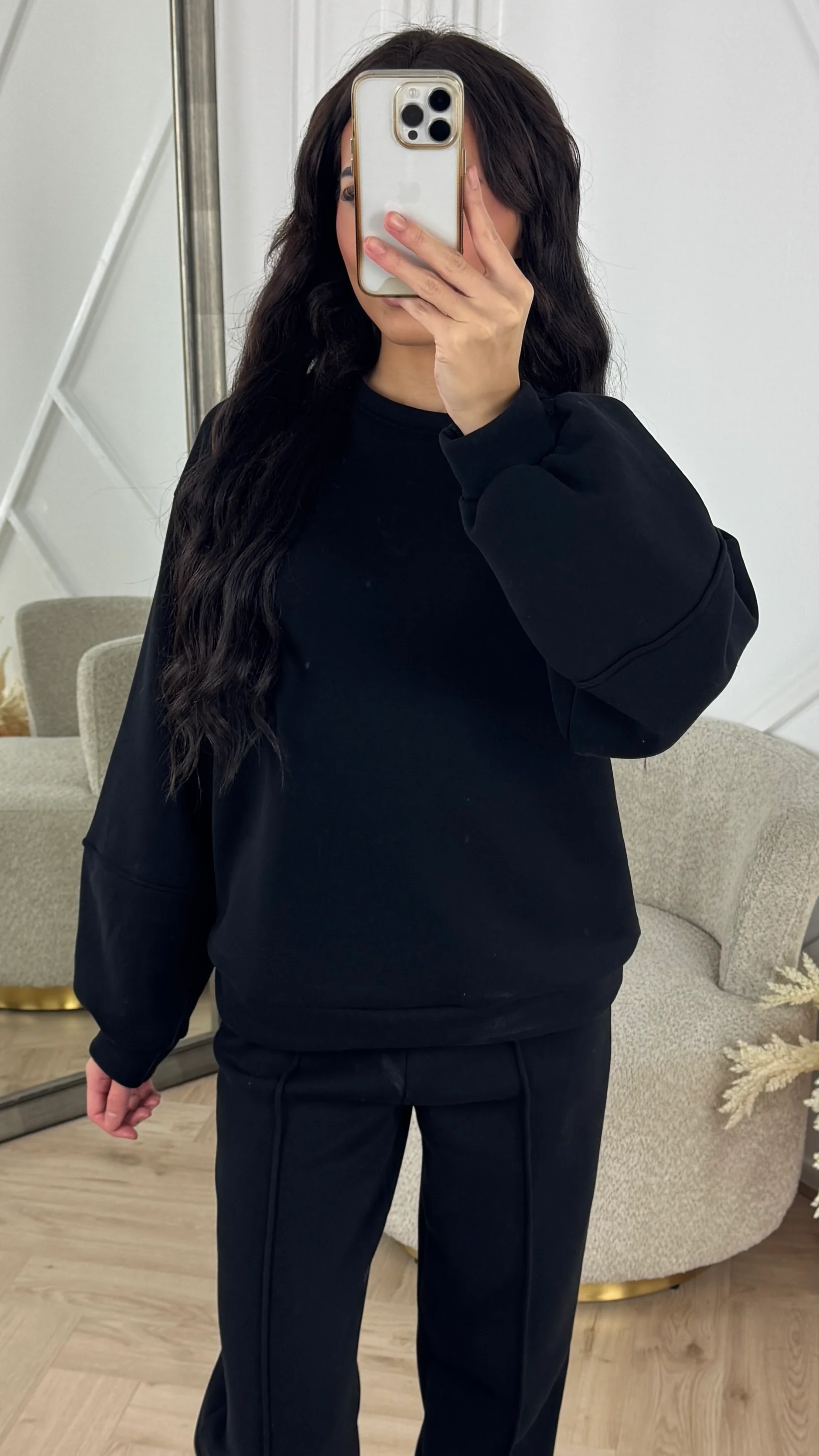 Thick Jogging Set Seam Detail - Image 8