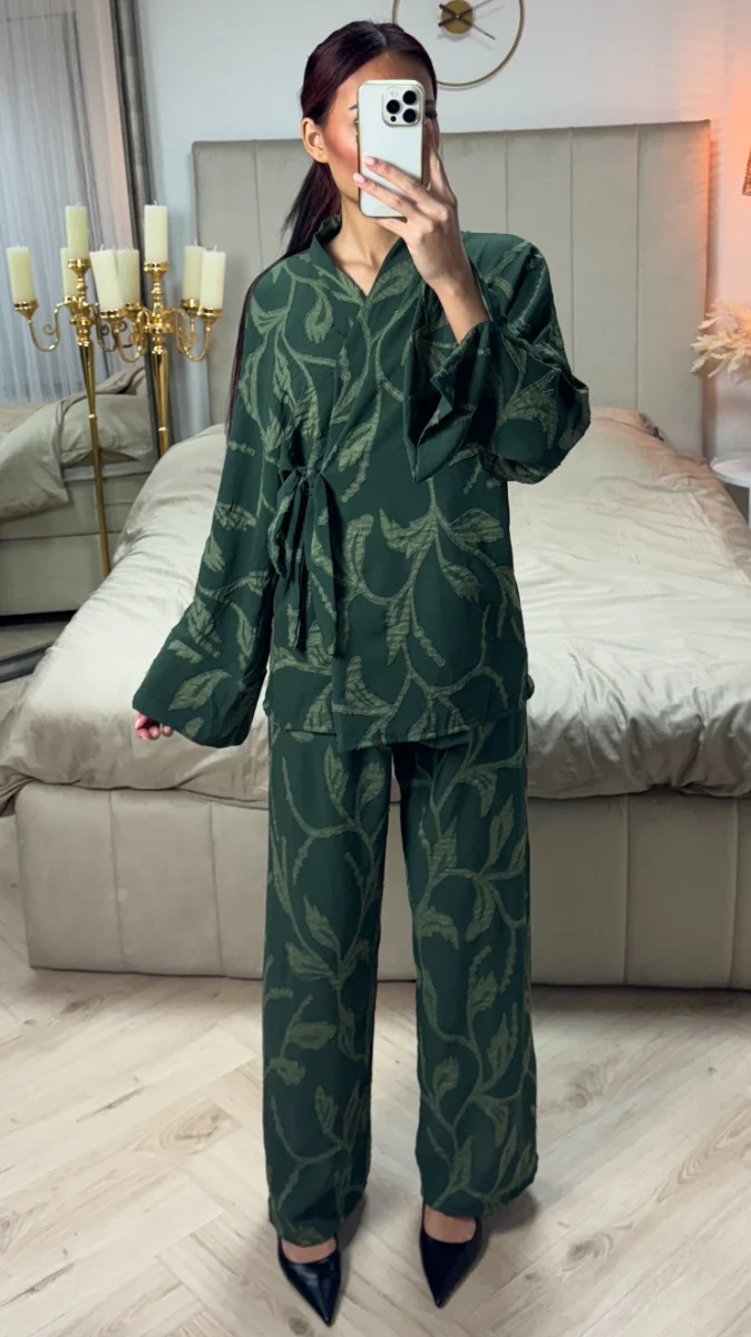 Tie Belt Flower Embroidery Wrap Set - Image 3