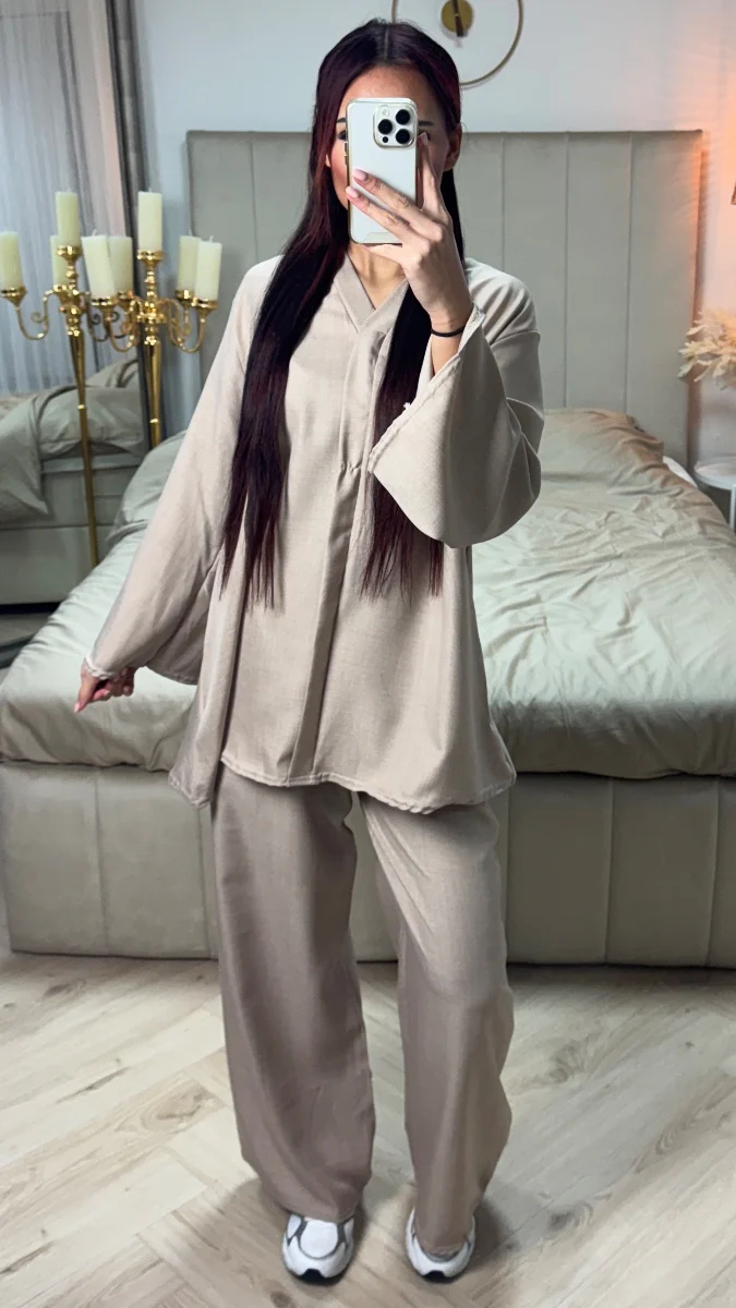V Neck Essential Oversized Set - Image 15