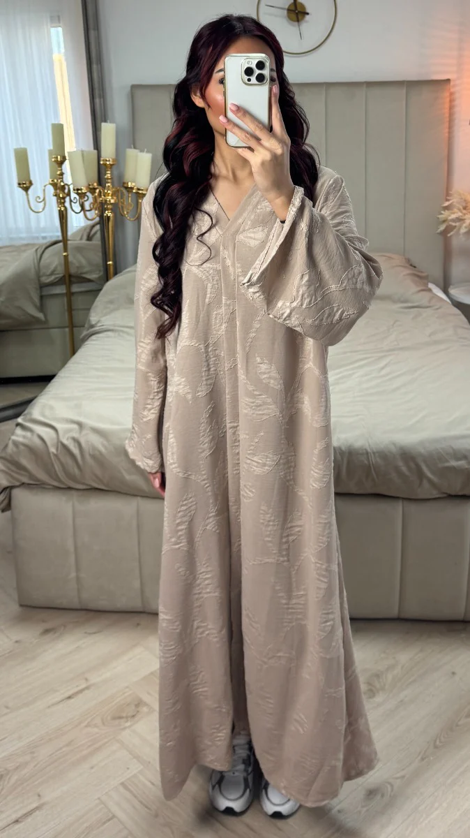 V Neck Flower Embroidery Maxi Dress - Image 4