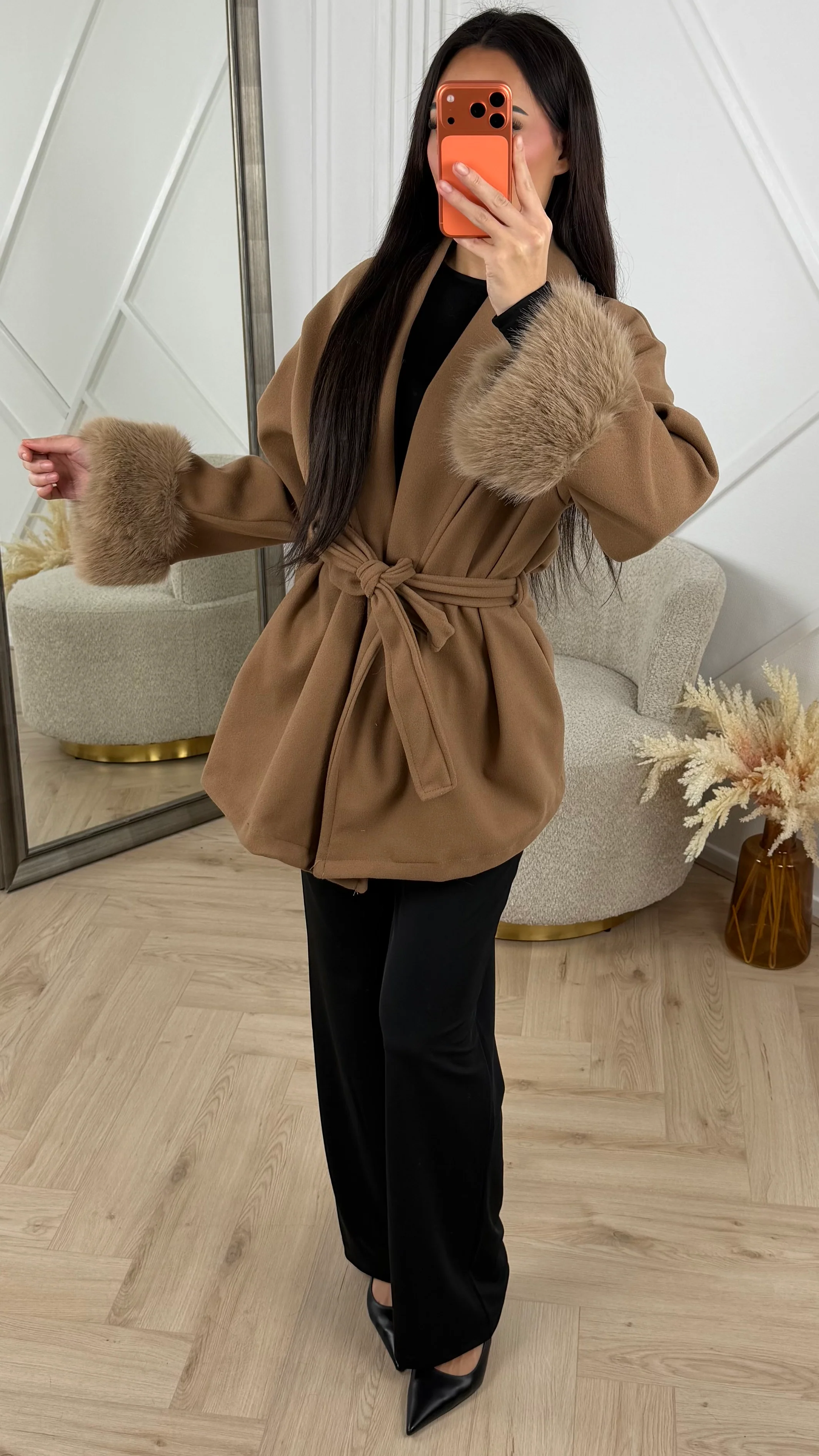Wrap Coat met Faux Fur Manchetten - Image 8